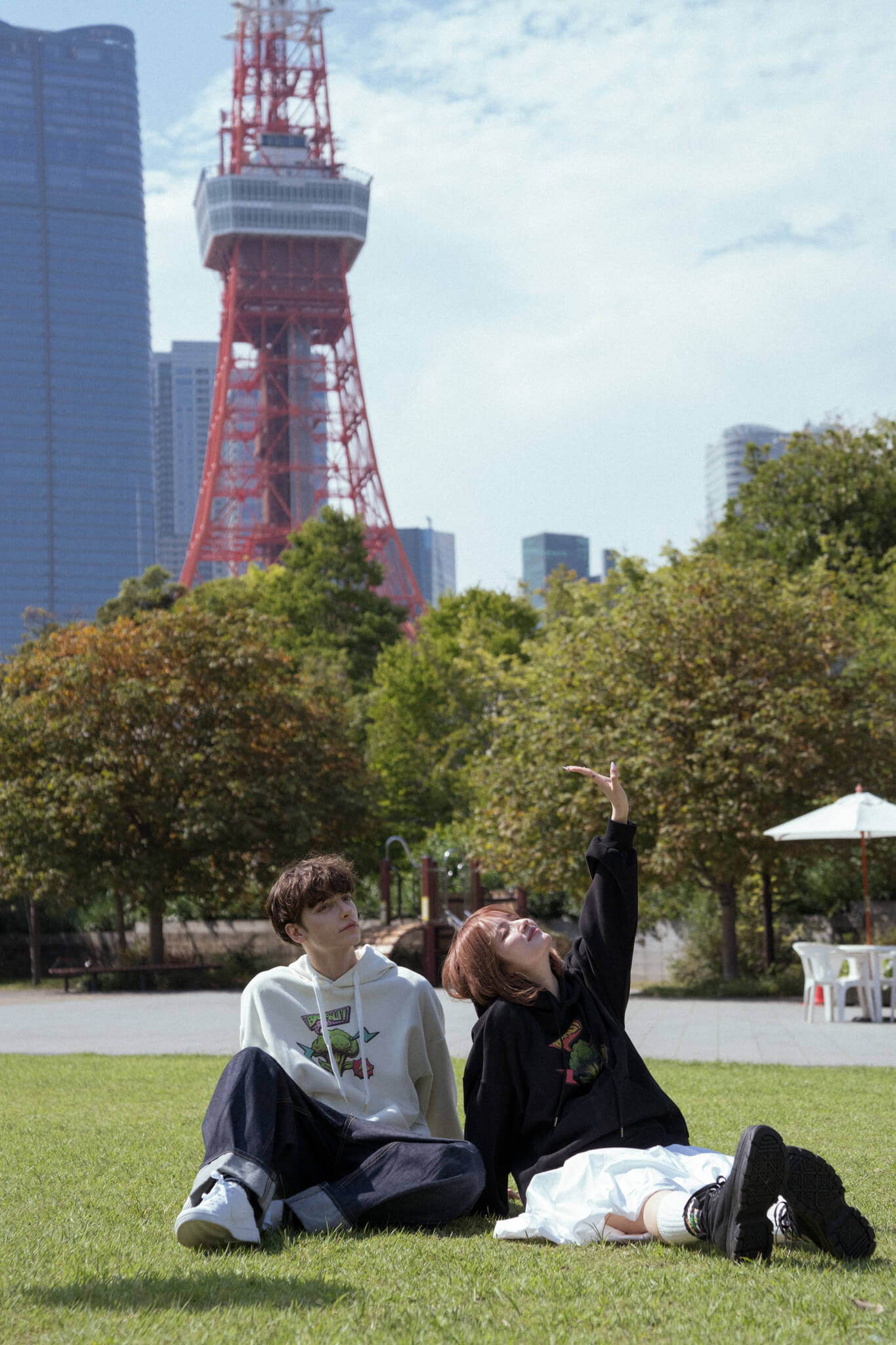 Broccoli Logo Minimal Sweat Set (Hoodie + Pants) White