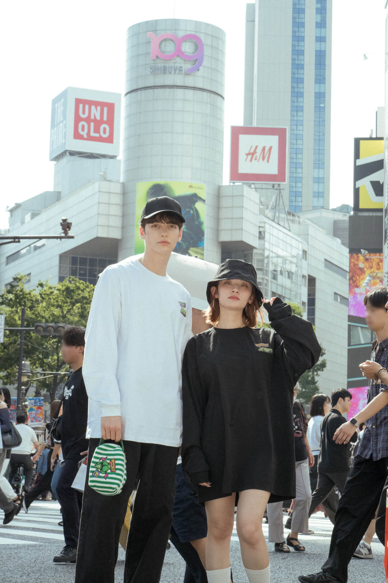 Broccoli Logo Hand Pouch